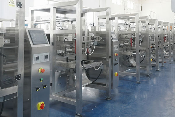 大立式製袋包裝主機采用伺服電機 大立式製袋包裝主機采用伺服電機